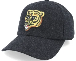 Dad Cap-American Needle Boston Bruins NHL Archive Legend Black Dad Cap -