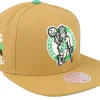 Best Mitchell & Ness Boston Celtics Wheat Tc Tan Snapback - Beige