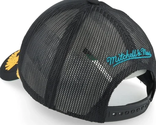 Trucker-Mitchell & Ness Charlotte Hornets Gold Leaf Vintage Trucker - Black