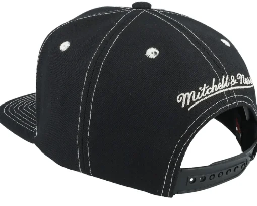 Best Mitchell & Ness Chicago Bulls Contrast Natural Snapback - Black