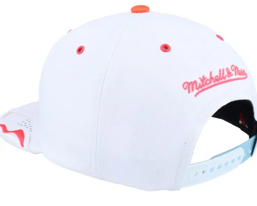 Adjustable-Mitchell & Ness Chicago Bulls Day 6 White/Lava Red Snapback -