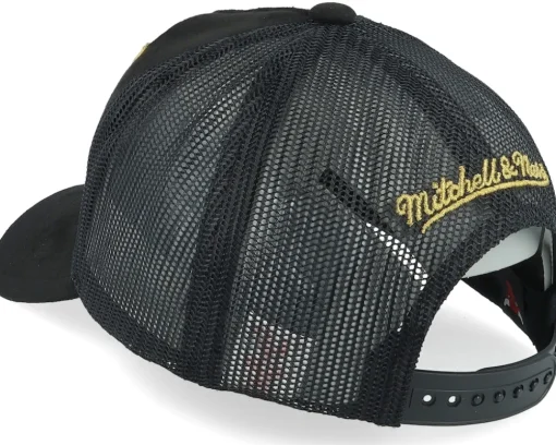 Trucker-Mitchell & Ness Chicago Bulls Suede Trucker - Black