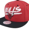 Snapback-Mitchell & Ness Chicago Bulls Transcript /Black Snapback - Red