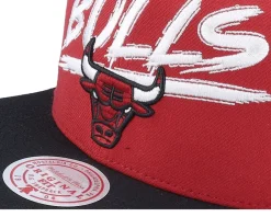 Snapback-Mitchell & Ness Chicago Bulls Transcript /Black Snapback - Red