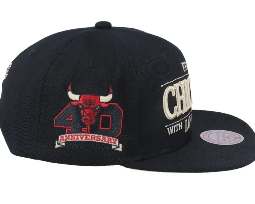 Sale Mitchell & Ness Chicago Bulls With Love Snapback - Black