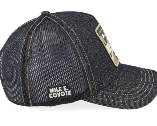 Trucker-Capslab Looney Tunes Wile E Coyote Black Trucker -