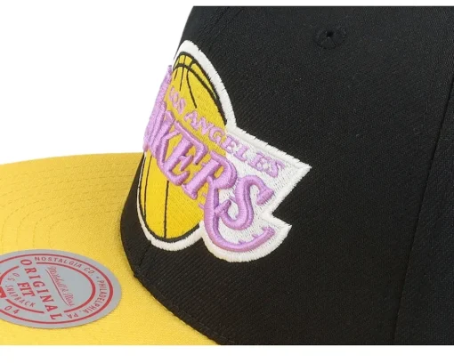 Snapback-Mitchell & Ness Los Angeles Lakers Core Basic /Gold Snapback - Black