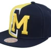 Sale Mitchell & Ness Michigan Wolverines Retroline Navy Snapback -