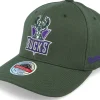 Adjustable-Mitchell & Ness Milwaukee Bucks Dropback Solid Dark Green Adjustable -