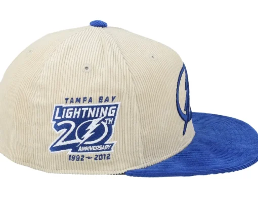 Fitted-Mitchell & Ness Tampa Bay Lightning Team Cord Off White/Blue Fitted - Beige