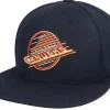 Snapback-American Needle Vancouver Canucks Archive 400 Black Snapback -