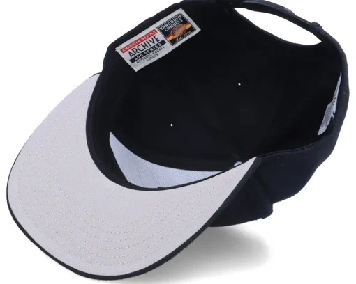 Snapback-American Needle Vancouver Canucks Archive 400 Black Snapback -