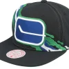 Snapback-Mitchell & Ness Vancouver Canucks Vintage Paintbrush Snapback - Black